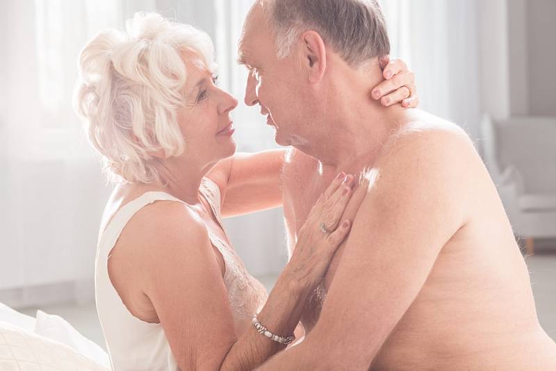 Při pohlavním styku nemívají větší problémy lidé do osmdesáti let. Ilustrační foto