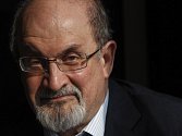 První obšírná zpověď Salmana Rushdieho o tom, co pro něj a rodinu znamenalo devět let skrývání, se jmenuje Joseph Anton, jméno, pod kterým tegdy vystupoval. Knihy nyní vychází i česky.