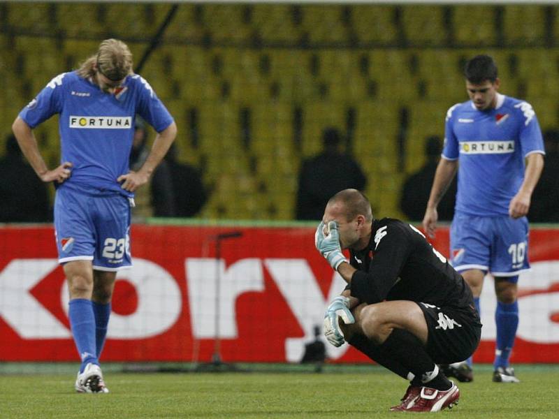 Smutek hráčů Baníku po utkání. Remíza v Moskvě znamená vyřazení z poháru UEFA