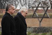 Prezident Miloš Zeman a slovenský prezident Andrej Kiska společně navštívili 26. ledna Terezín.