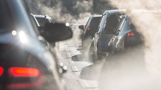 Automobilové emise. Ilustrační snímek