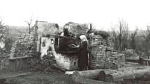 Polská vesnice Bukowsko, vypálená Ukrajinskou povstaleckou armádou v dubnu 1946