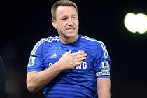 Ikona Chelsea John Terry se raduje z vítězství nad Stoke.