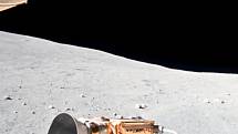 Takhle vypadají "zaostřené" záběry z měsíčního vozítka, jímž se proháněli astronauti Charlie Duke a John Young
