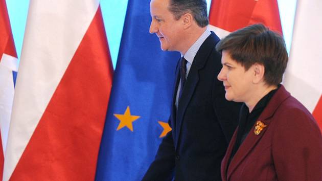 Poláci pracující v Británii by měli mít stejné podmínky jako Britové. Na úvod setkání se svým britským protějškem Davidem Cameronem to dnes řekla polská premiérka Beata Szydlová.