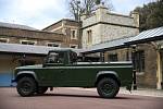Automobil Jaguar Land Rover, který během pohřbu poveze ostatky britského prince Philipa.