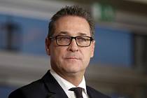 Heinz-Christian Strache - Vicekancléř a šéf protiimigrační Svobodné strany Rakouska (FPÖ)