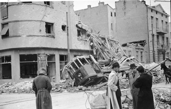 Bombardování Bělehradu 6. dubna 1941 v ranních hodinách