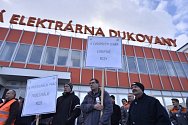 Demonstrace u jaderné elektrárny Dukovany