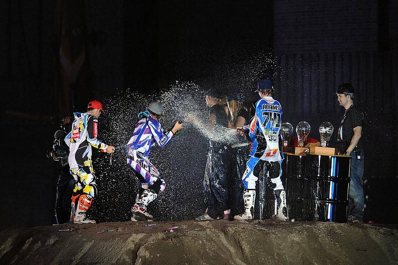 Závody Xfighters v Londýně ovládl Američan Nate Adams (vpravo).