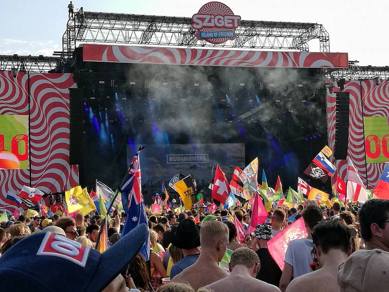 SZIGET 2017. Největší festival ve střední Evropě se odehrává na Ostrově Svobody v srdci Budapešti.