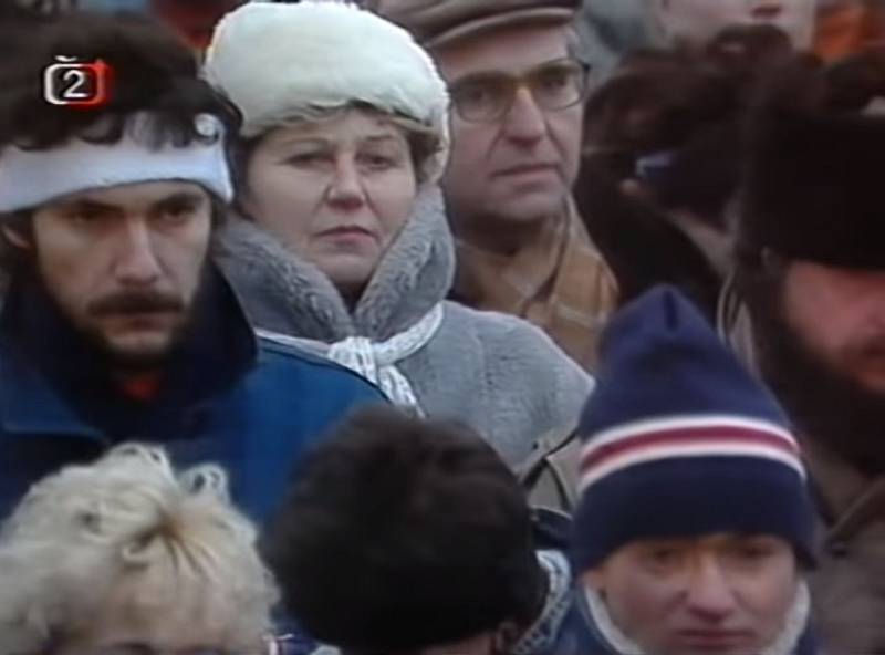 Demonstrace na Letné 26. listopadu 1989