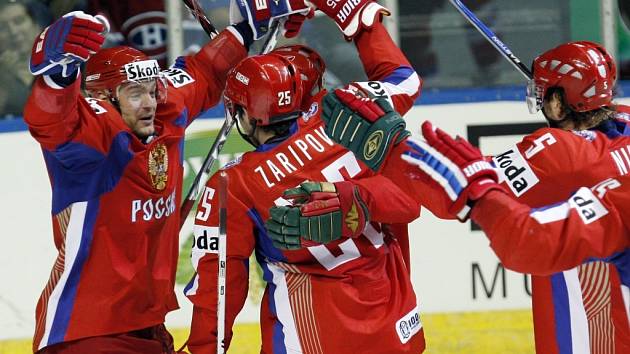 Prvním finalistou světového šampionátu se stal tým Ruska.