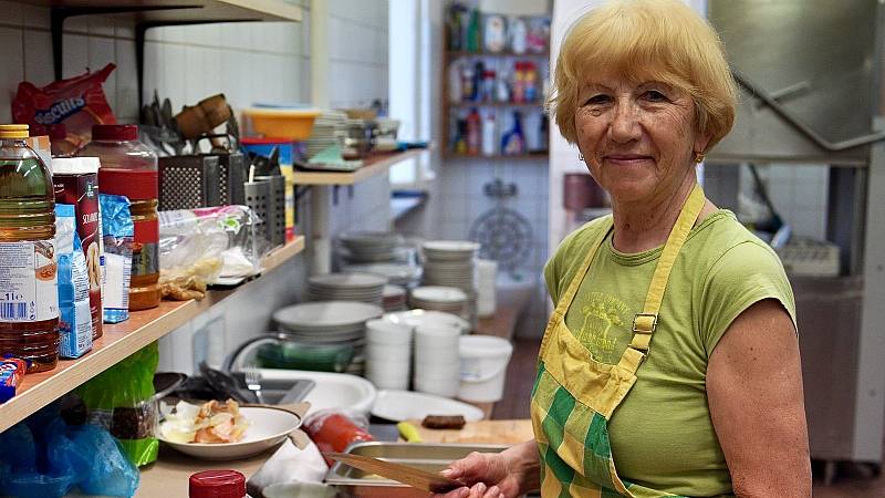 Zhruba osmdesát uprchlíků z Ukrajiny žije v jihomoravské vesnici Bořetice. Ženy a děti našly azyl v penzionu mezi vinicemi