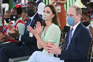 Britský princ William a jeho manželka Kate při návštěvě Karibiku