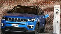 Jeep Compass 4xe - Cena 995 900 Kč