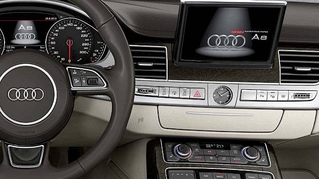 Audi ve svých vozech používá vlastní multimediální systém MMI.