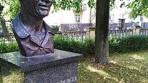 Busta Alexandera Dubčeka v Aleji národních buditelů v Martině