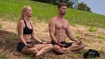 Než začal s tímto projektem, podstupoval Hemsworth před každým filmem speciální trénink. Jednalo se však o povrchnější cíle, jako třeba vycvičit břišní svaly.