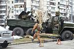 Ukrajinští vojáci zneškodnili ruské sabotéry. Ti se snažili do Kyjeva proniknout v ukořistěném ukrajinském vozidle a ukrajinských uniformách