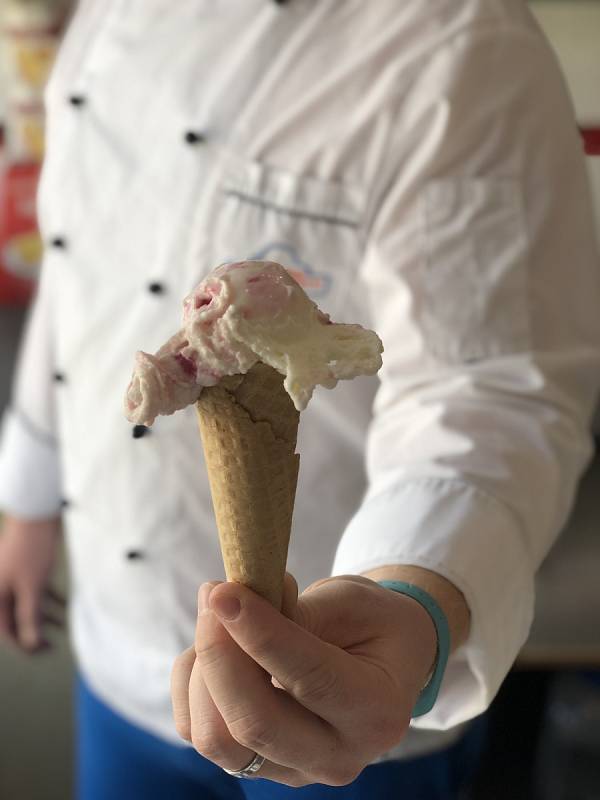 Tomáš Mrkos, Ivo Nádeníček a jejich zmrzliny Tomivo Gelato