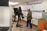 Volební místnost v historické čtvrti Washingtonu, 8. listopadu po osmé ráno tamního času