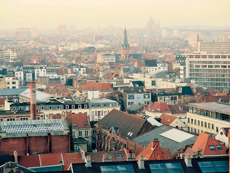 V Bruselu je často pošmourno a prší, přesto se nikdo nemračí.