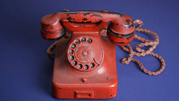  Hitlerův telefon se na aukci prodal za téměř čtvrt milionu dolarů
