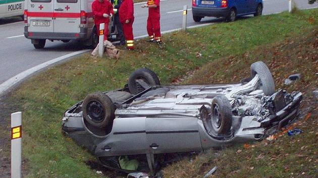 Nehoda na dálnici D1 u Devíti křížů.