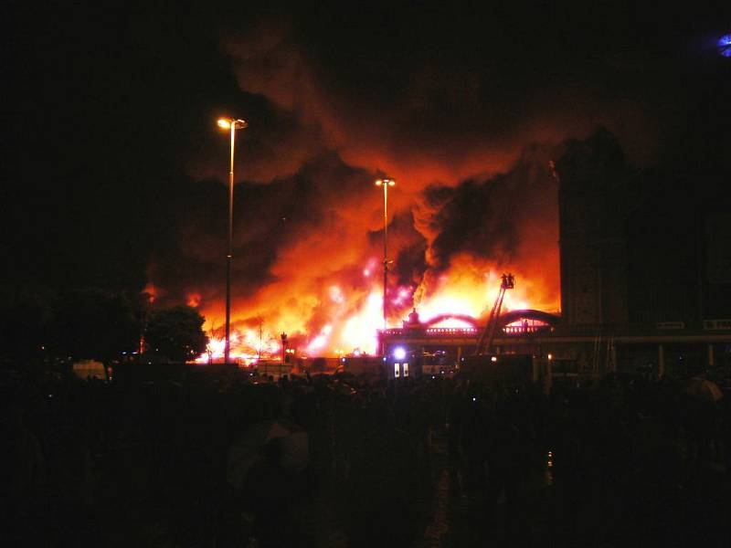 Požár Průmyslového paláce na pražském Výstavišti
