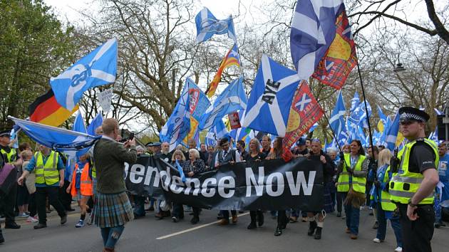 Pochod za nezávislost Skotska v květnu 2018 v Glasgow