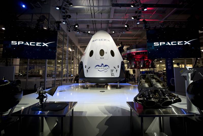 Loď SpaceX pro lidskou posádku Crew Dragon.