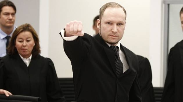 Drapsmann Breivik i retten