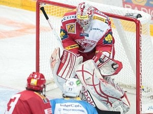 Gólman Slavie Miroslav Kopřiva.