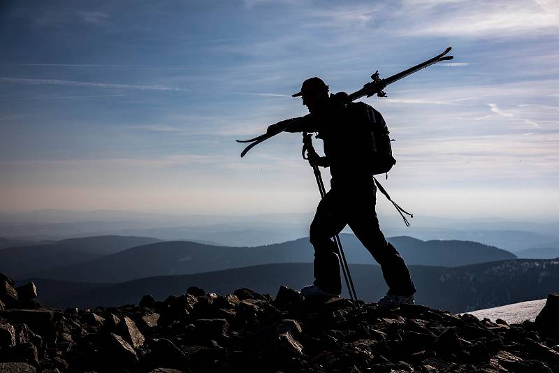 Krkonoše - skiapinistická tůra na hřebenu Krkonoš na takzvaném Zlatém návrší