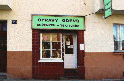 Opravna oděvů v Praze – Strašnicích.