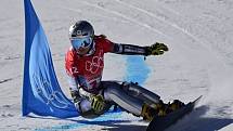 Ester Ledecká v paralelním obřím slalomu v Pekingu.