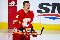 Ruský obránce Calgary Flames Nikita Zadorov