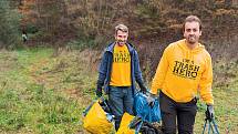 Pokud máte zájem uklidit třeba park či les v okolí, podívejte se na stránku trashhero.cz, najdete tam seznam akcí.