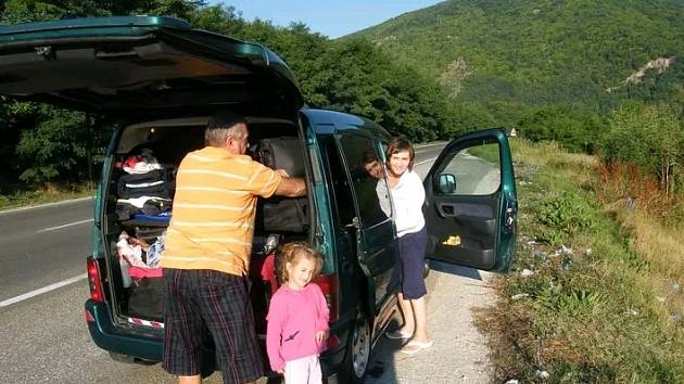 Z naší cesty do Řecka s šestiměsíční dcerou Justýnkou v horách severní Makedonie.