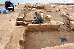 Vykopané velké stavby z období Mittani jsou změřeny a archeologicky zdokumentovány.