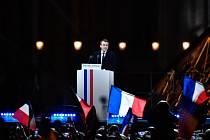 Emmanuel Macron předstoupil před své příznivce