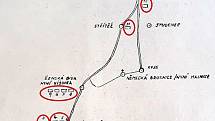 Mapka z knihy Františka Ťopka s vyznačením exhumovaných hrobů obětí