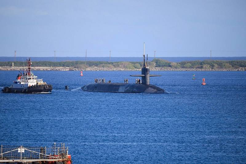 Jaderná ponorka USS Nevada zakotvila v přístavu Guam