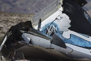  Havárie vesmírné lodě SpaceShipTwo, která  v pátek explodovala při zkušebním letu, může znamenat zastavení celého projektu vesmírné turistiky, pokud se nepodaří najít a vyřešit příčinu neštěstí, připustil šéf společnosti Virgin Galactic Richard Branson.
