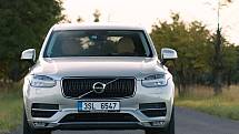 Volvo XC90.