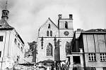 Symbolem nešťastného bombardování se stal zejména benediktinský Emauzský klášter Na Slovanech, jehož zničené novogotické věže nahradila v 50. letech betonová skořepinová křídla s pozlacenými hroty podle projektu architekta Františka Marii Černého