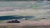 Záběry z útoku arménské armády na ázerbájdžánské tanky v Náhorním Karabachu