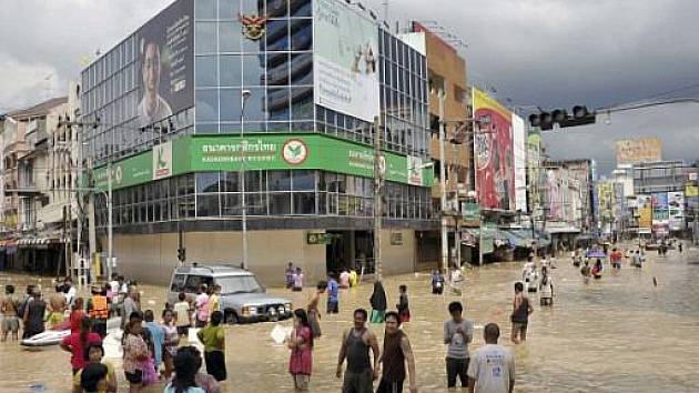 Thajsko a Vetnam zažívají katastrofální záplavy - stovky obětí