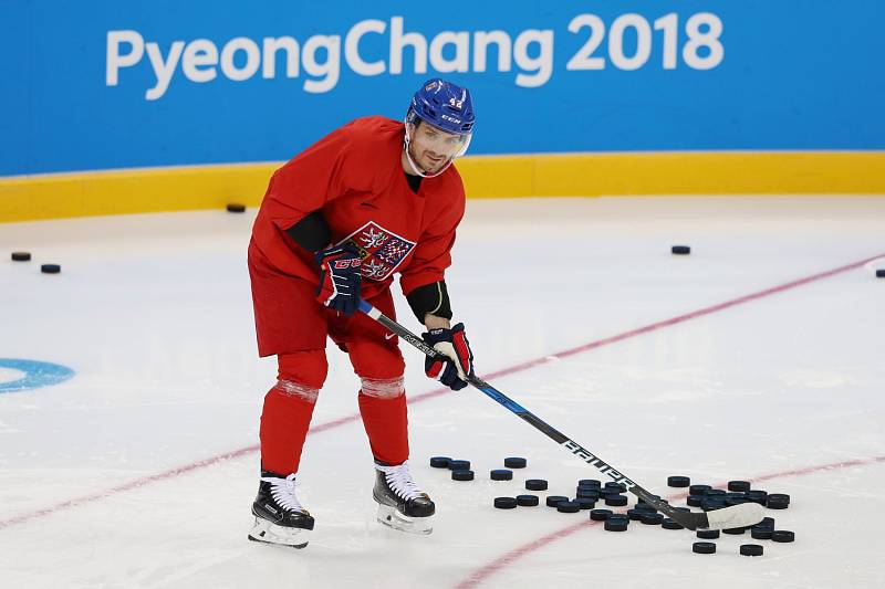 Petr Koukal na tréninku hokejové reprezentace před olympijským startem turnaje.